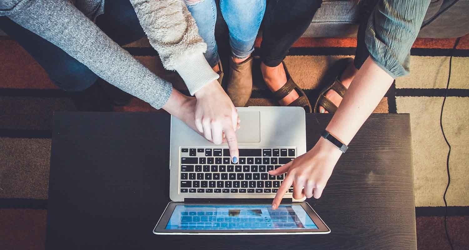 Teamwork and productivity for remote workers and digital nomads.